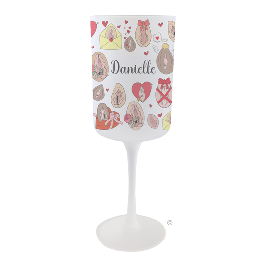 Personalised Lady Love Glass – a frosted 275ml wine glass featuring a stylish female-inspired silhouette, perfect for hen parties or birthdays.