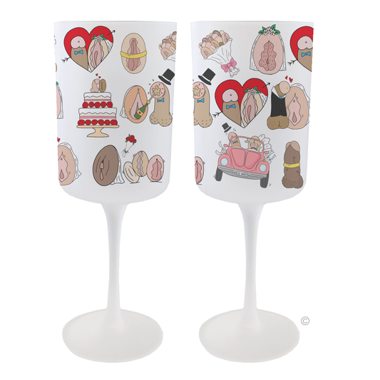 Set of Mr & Mrs Wine Glass – a frosted, personalised wedding gift perfect for newlyweds and anniversaries.